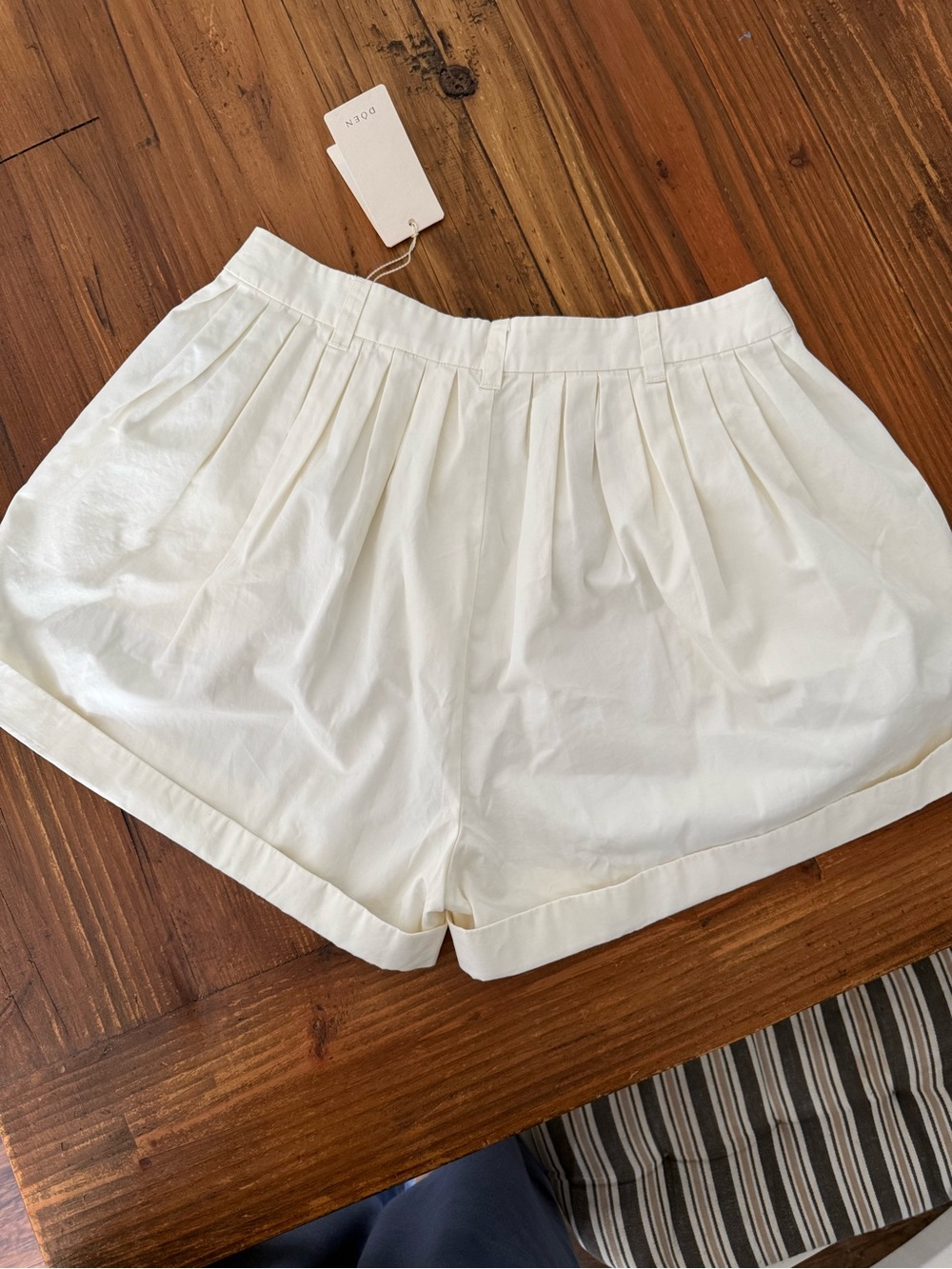Doen Paige Pleated Cotton Shorts - Picture 4 of 6